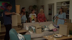 Gary Canning, Elly Conway, Jimmy Williams, Sheila Canning, Amy Williams in Neighbours Episode 