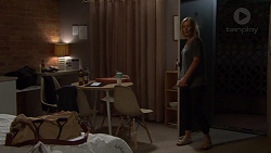 Steph Scully in Neighbours Episode 7632