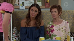 Elly Conway, Susan Kennedy in Neighbours Episode 7642