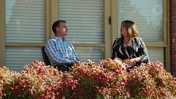 Paul Robinson, Terese Willis in Neighbours Episode 