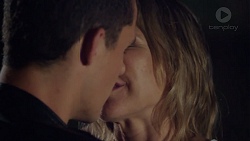 Jack Callahan, Steph Scully in Neighbours Episode 