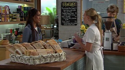 Mishti Sharma, Xanthe Canning in Neighbours Episode 