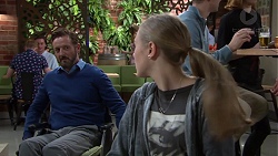 Fergus Olsen, Willow Somers (posing as Willow Bliss) in Neighbours Episode 