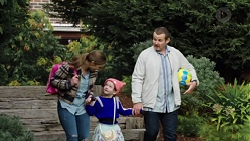 Sonya Rebecchi, Nell Rebecchi, Toadie Rebecchi in Neighbours Episode 7664