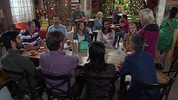 Karl Kennedy, Shane Rebecchi, Sonya Rebecchi, Dipi Rebecchi, Xanthe Canning, Sheila Canning in Neighbours Episode 