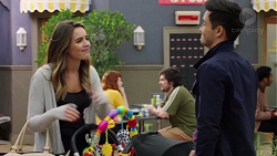 Paige Smith, David Tanaka in Neighbours Episode 7670