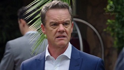 Paul Robinson in Neighbours Episode 