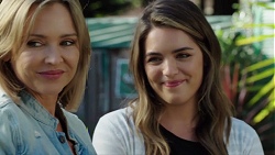 Steph Scully, Paige Novak in Neighbours Episode 