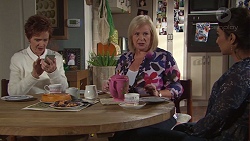 Susan Kennedy, Sheila Canning, Dipi Rebecchi in Neighbours Episode 