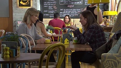 Steph Scully, Sonya Rebecchi in Neighbours Episode 7690
