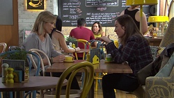 Steph Scully, Sonya Rebecchi in Neighbours Episode 