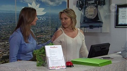 Amy Williams, Steph Scully in Neighbours Episode 