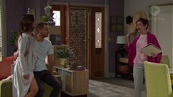 Elly Conway, Mark Brennan, Susan Kennedy in Neighbours Episode 7697