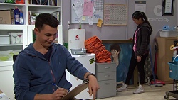 Jack Callahan, Nell Mangel, Yashvi Rebecchi in Neighbours Episode 7699