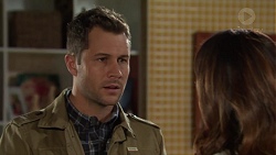 Mark Brennan, Elly Conway in Neighbours Episode 