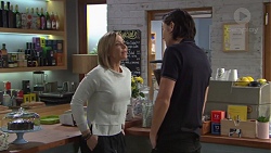 Steph Scully, Leo Tanaka in Neighbours Episode 