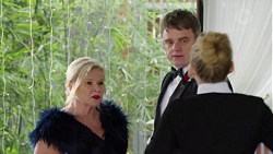 Sheila Canning, Gary Canning, Xanthe Canning in Neighbours Episode 