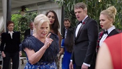 Susan Kennedy, Karl Kennedy, Sheila Canning, Dipi Rebecchi, Shane Rebecchi, Kirsha Rebecchi, Gary Canning, Xanthe Canning in Neighbours Episode 