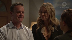Paul Robinson, Courtney Grixti, Terese Willis in Neighbours Episode 7707