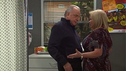 Hamish Roche, Sheila Canning in Neighbours Episode 7709