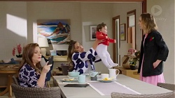 Terese Willis, Paige Novak, Gabriel Smith, Piper Willis in Neighbours Episode 