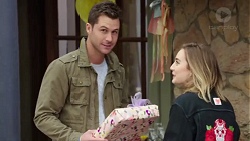 Mark Brennan, Piper Willis in Neighbours Episode 